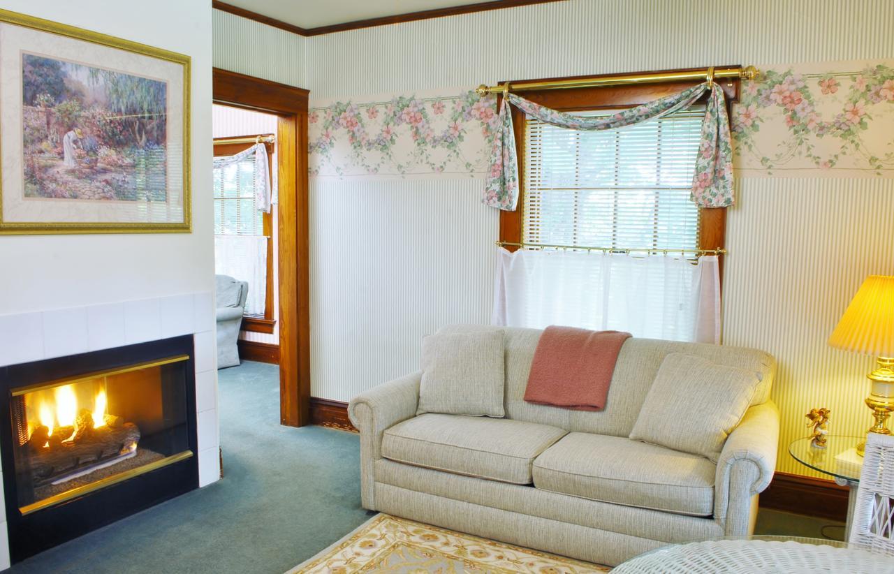 Arbor Hill Inn La Porte Dış mekan fotoğraf