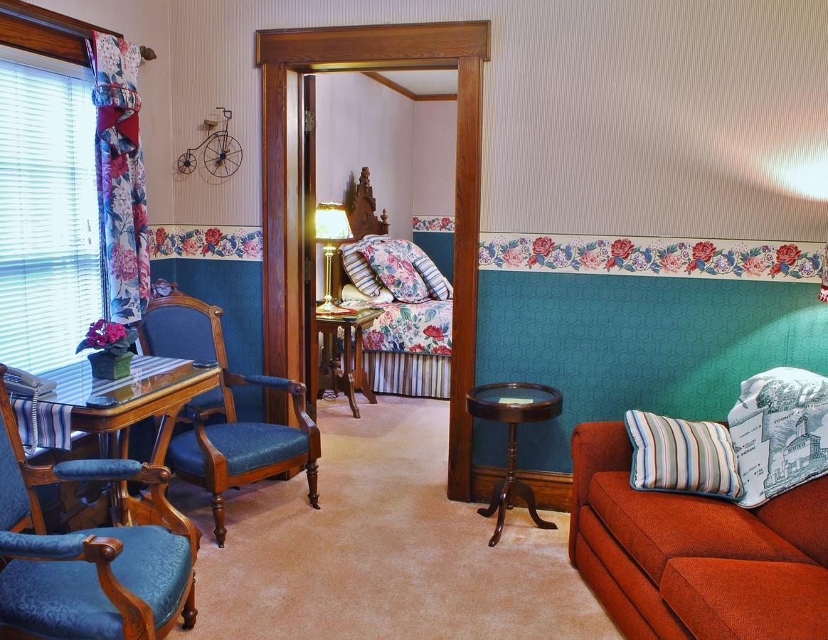 Arbor Hill Inn La Porte Dış mekan fotoğraf